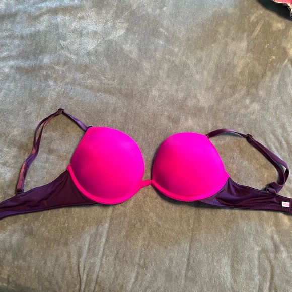 Victoria’s Secret PINK Bombshell Push Up Bra - Picture 1 of 3